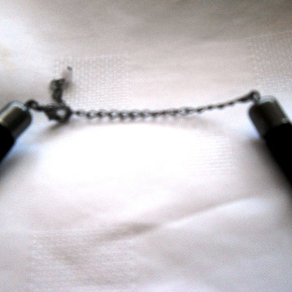 Green Scene Statement Necklace - Picture 3 of 3